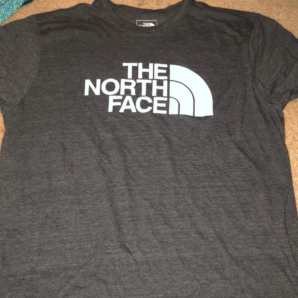 Men’s medium The North Face classic fit tee